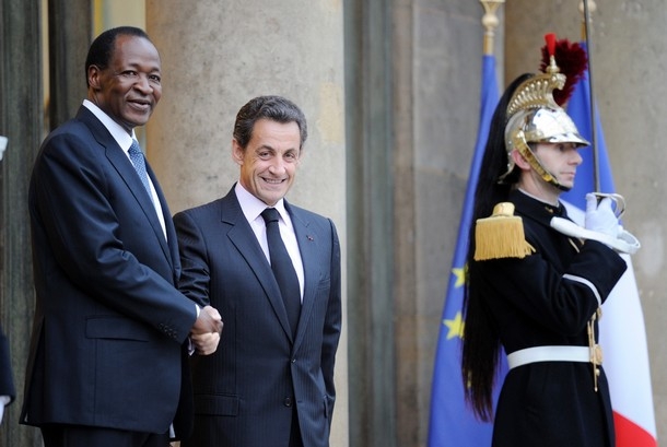 Côte d’Ivoire, Gabon… : Quand la France bafouille les institutions africaines